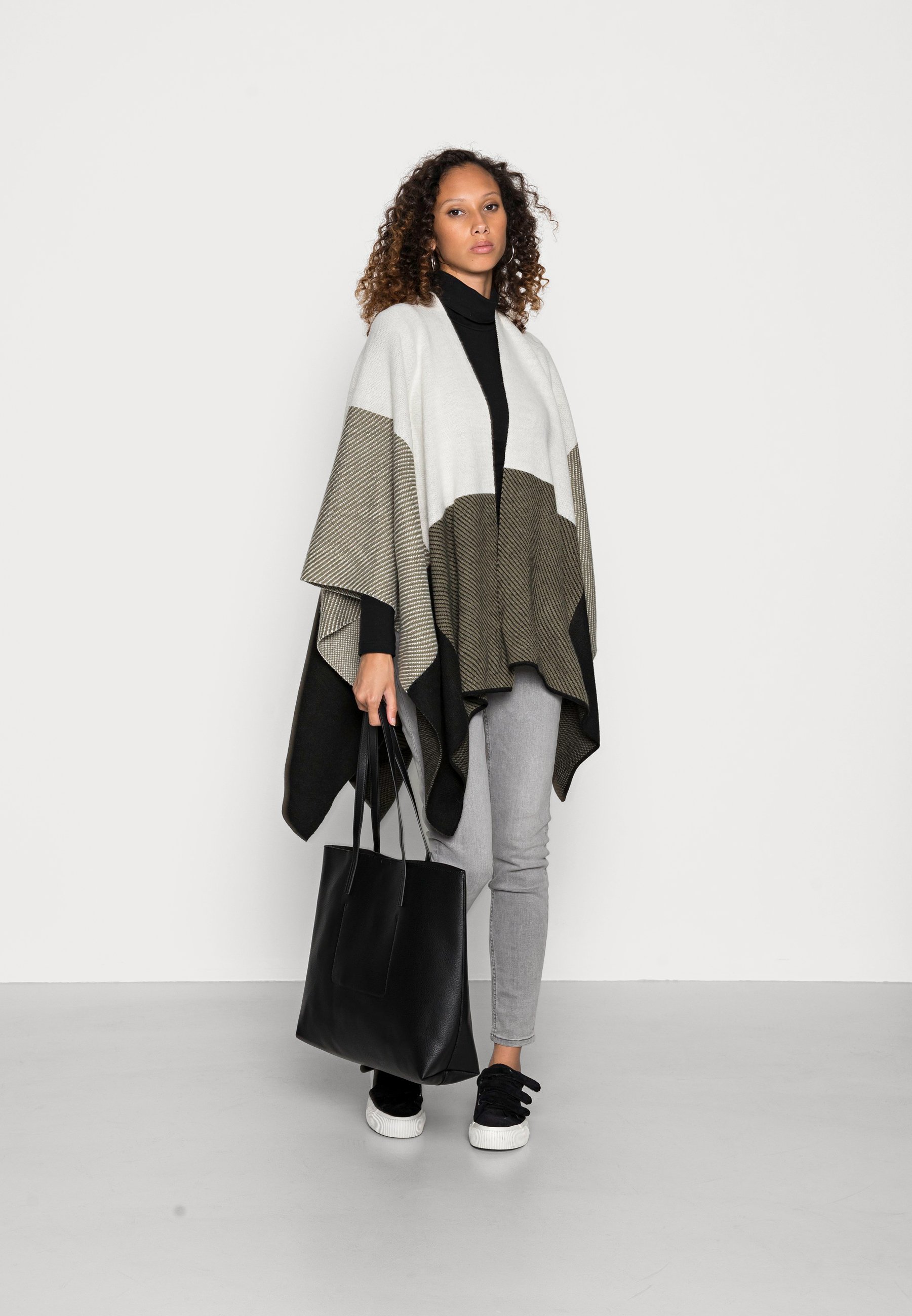 NAF NAF PONCHO - Cape - black/white 