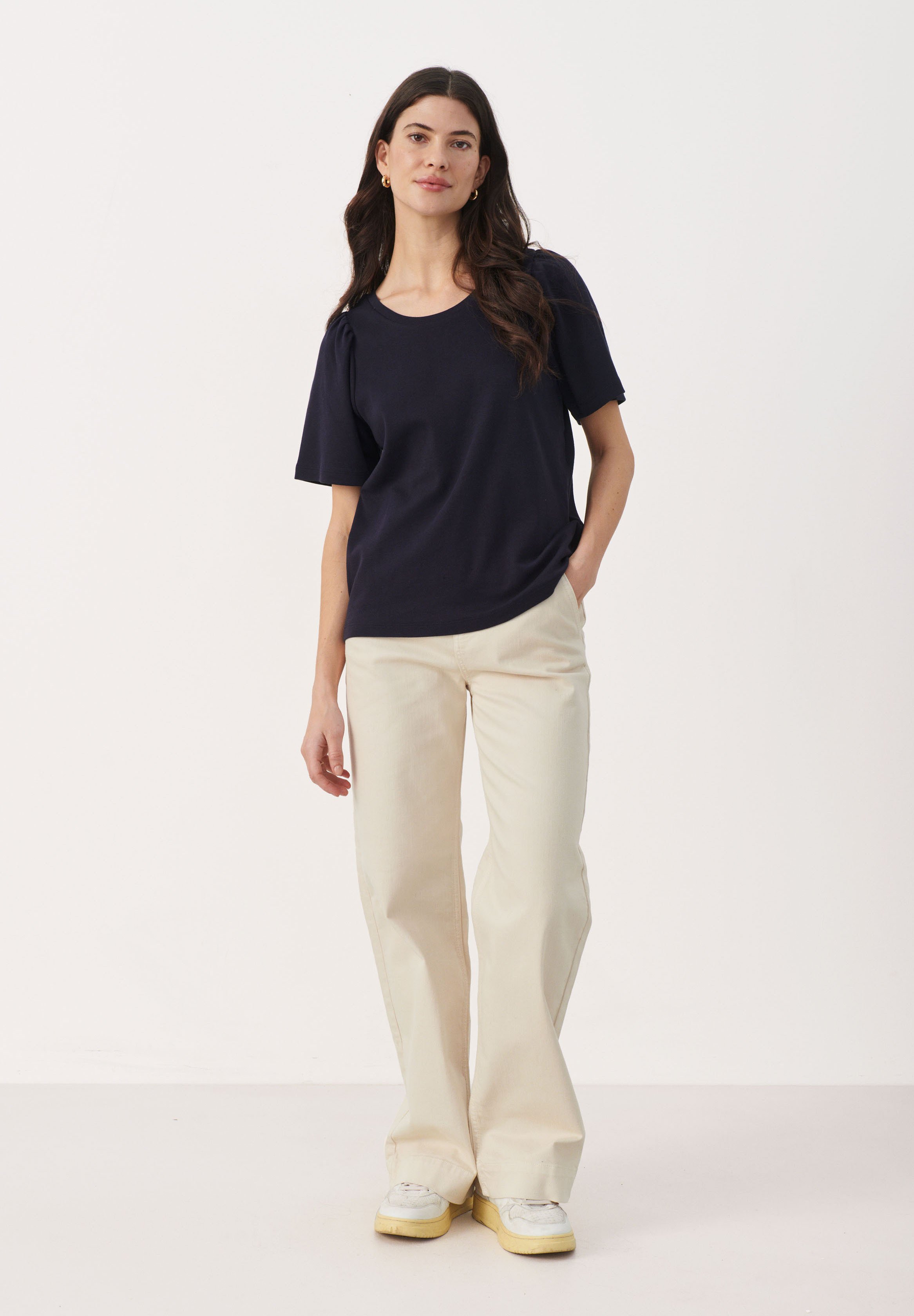 VERO MODA Damen Vmmarijune Ss Deep V-Neck Top – Weiches T-Shirt Mit V-Ausschnitt, Reguläre Passform