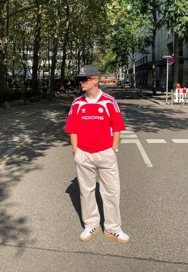 dominik_messenger
