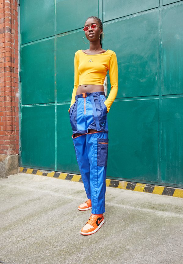 Jordan CROP Langarmshirt safety orange/fire/orange Zalando.de