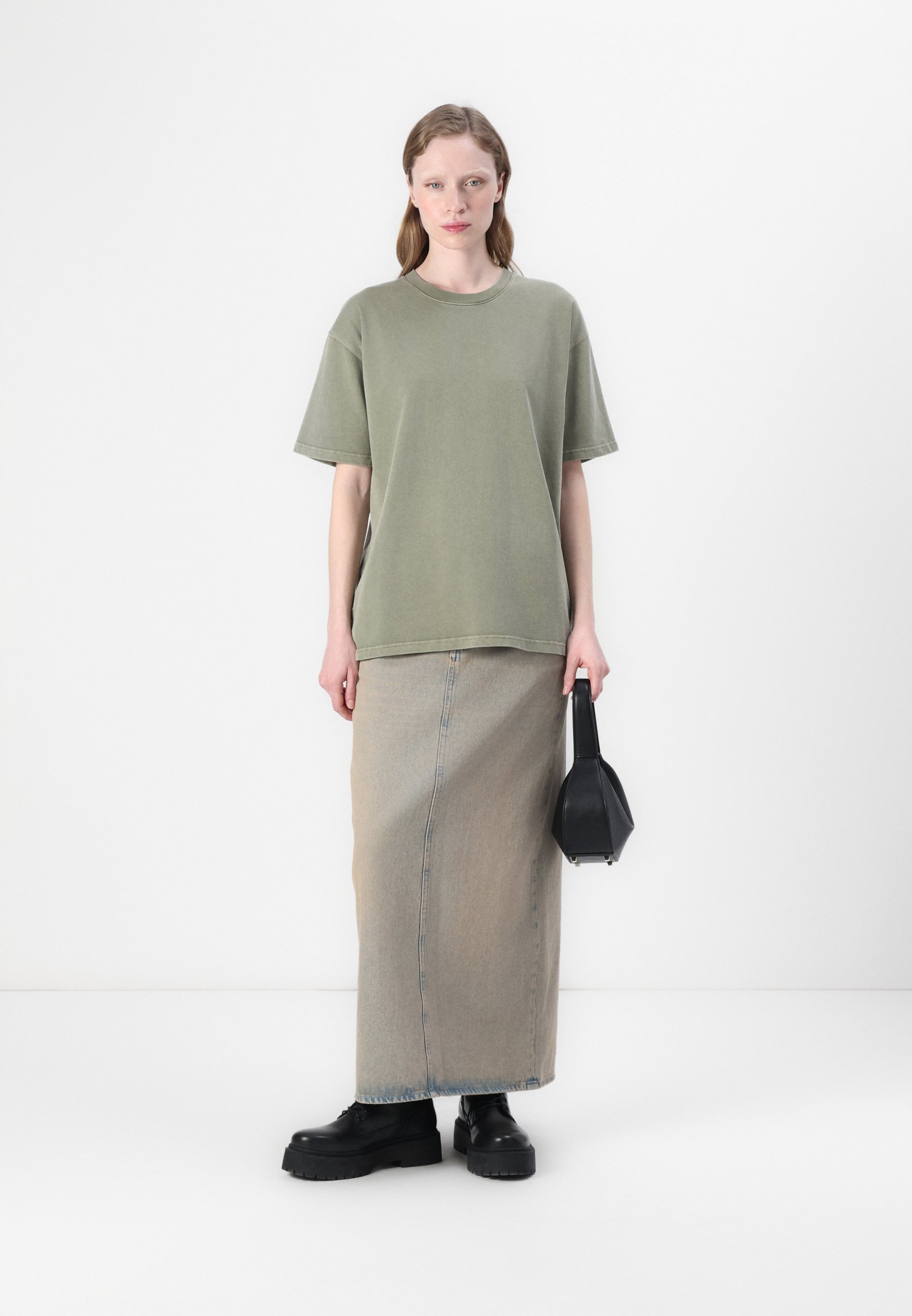 売れ筋商品|||トム テイラー デニム Tシャツ レディース トップス LOOSE WITH HIGH LOW - Basic T-shirt - warm moss green TOM TAILOR DENIM LOOSE WITH HIGH LOW - T-Shirt basic - warm