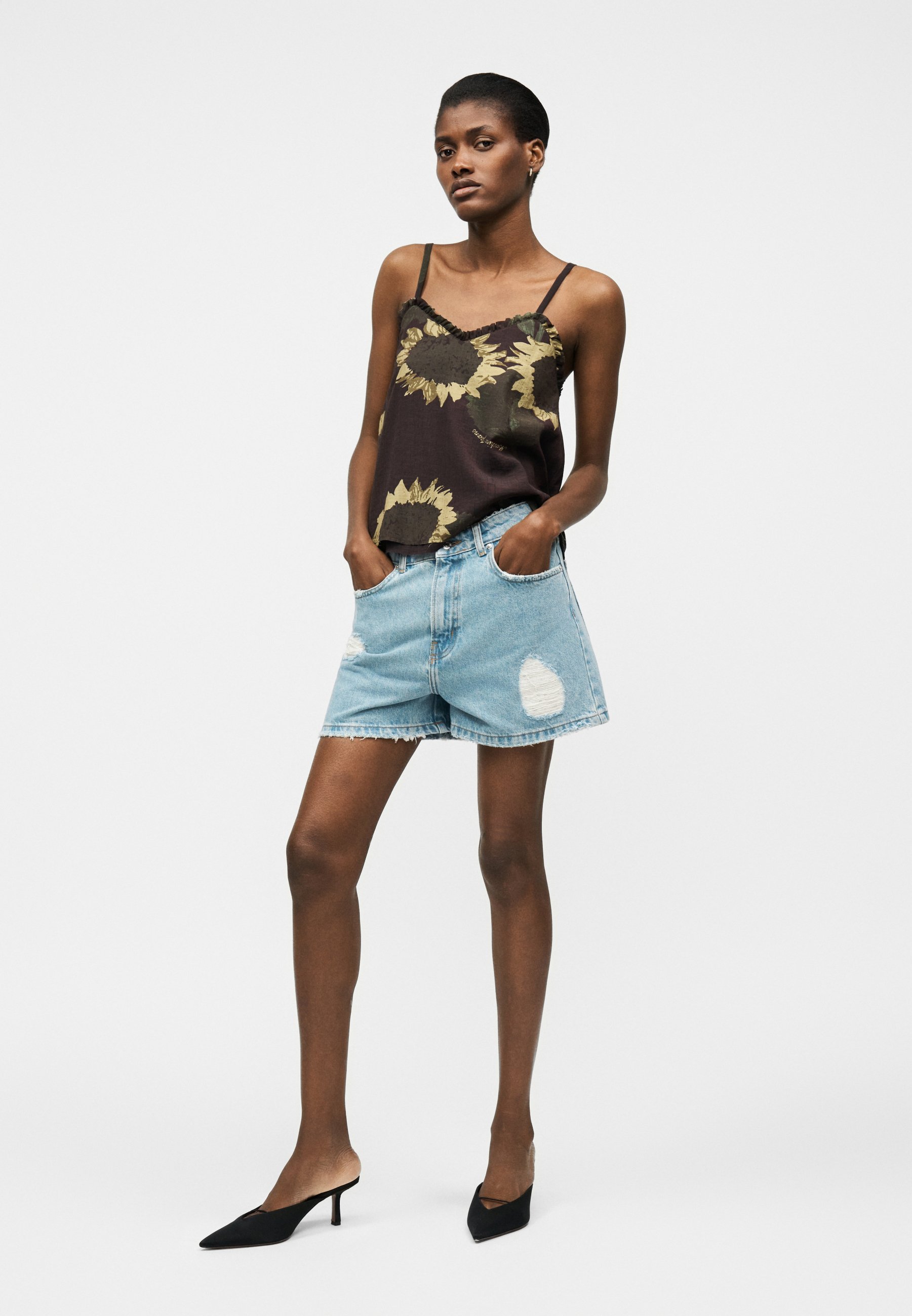 Kaffe KABABETH - Shorts di jeans - blue denim red flower emb./blu