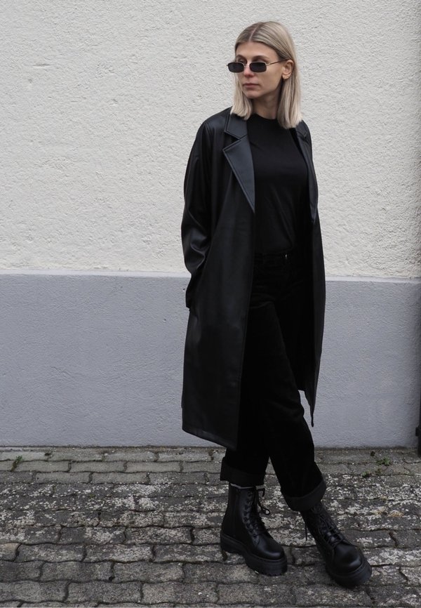 Koi Footwear VEGAN BANSHEE Nööritavad poolsaapad all black/must Zalando.ee