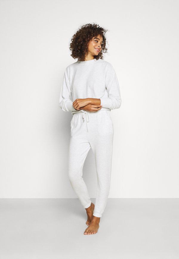 Anne NW L/SLV Pajama | off white 074894-070102