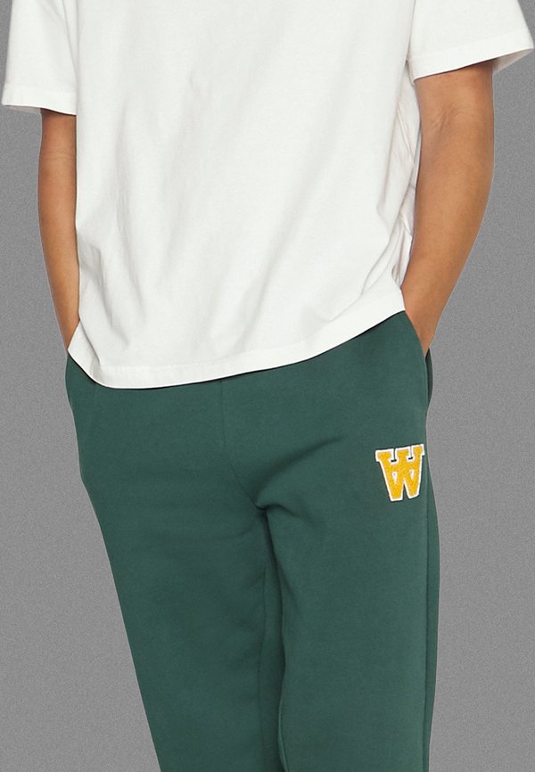 nike air max basketball shoes white