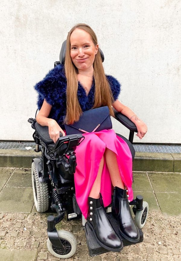 justawheelchairgirl