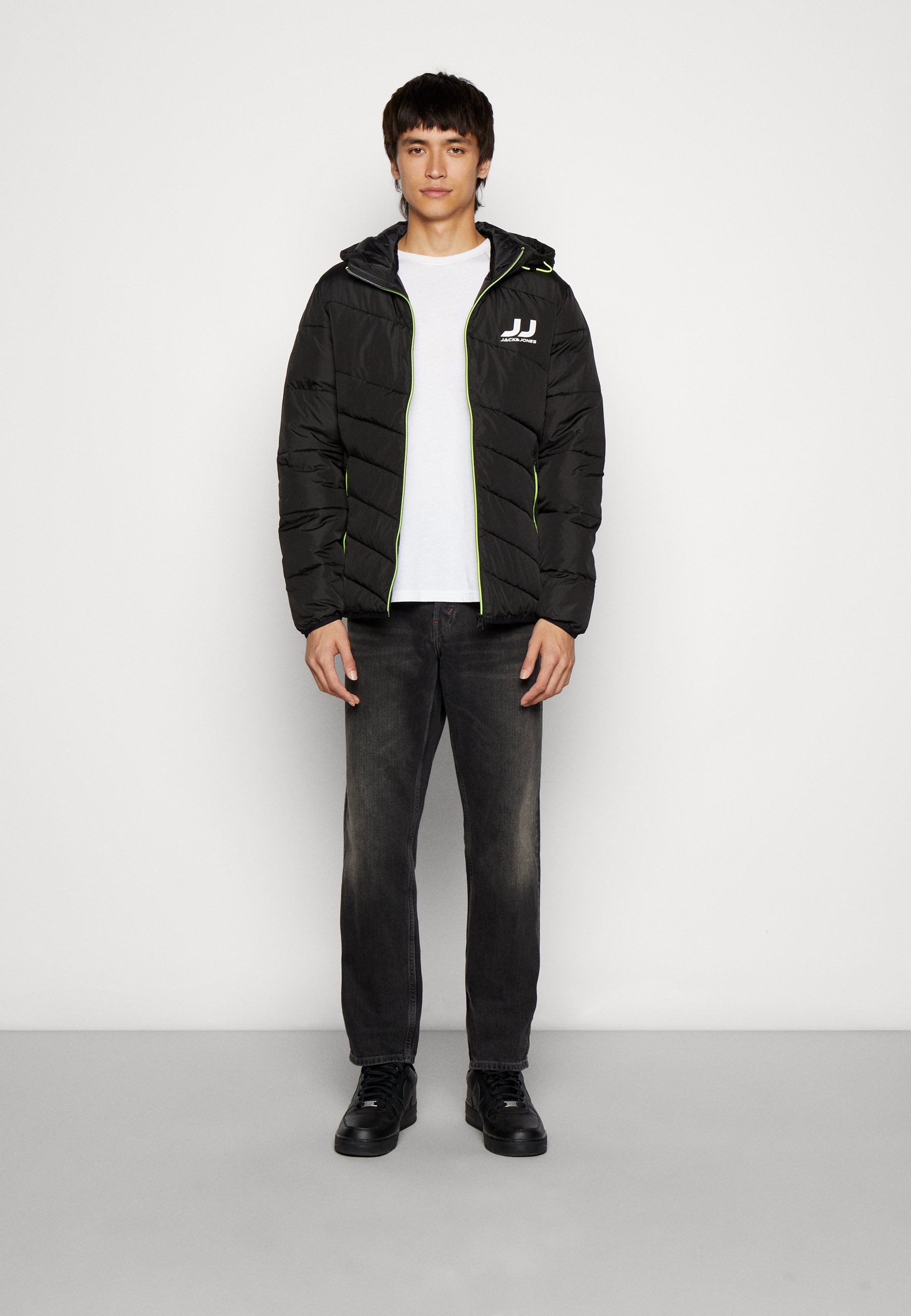 JACK & JONES Jjipaul Jjipaul Jjflake Jean cargo en denim à revers I.k Mf 473, Denim noir - Mf 002, 28W / 32L