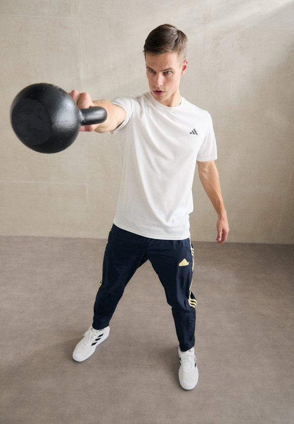 Adidas Perfomance 3 Stripes T Shirt Weiss L 663