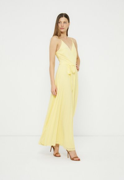 abercrombie yellow drop waist dress Abercrombie Giselle Drop Yellow Dress