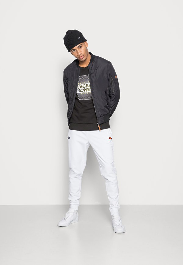 S S Crew Neck Plus Ub1 Black