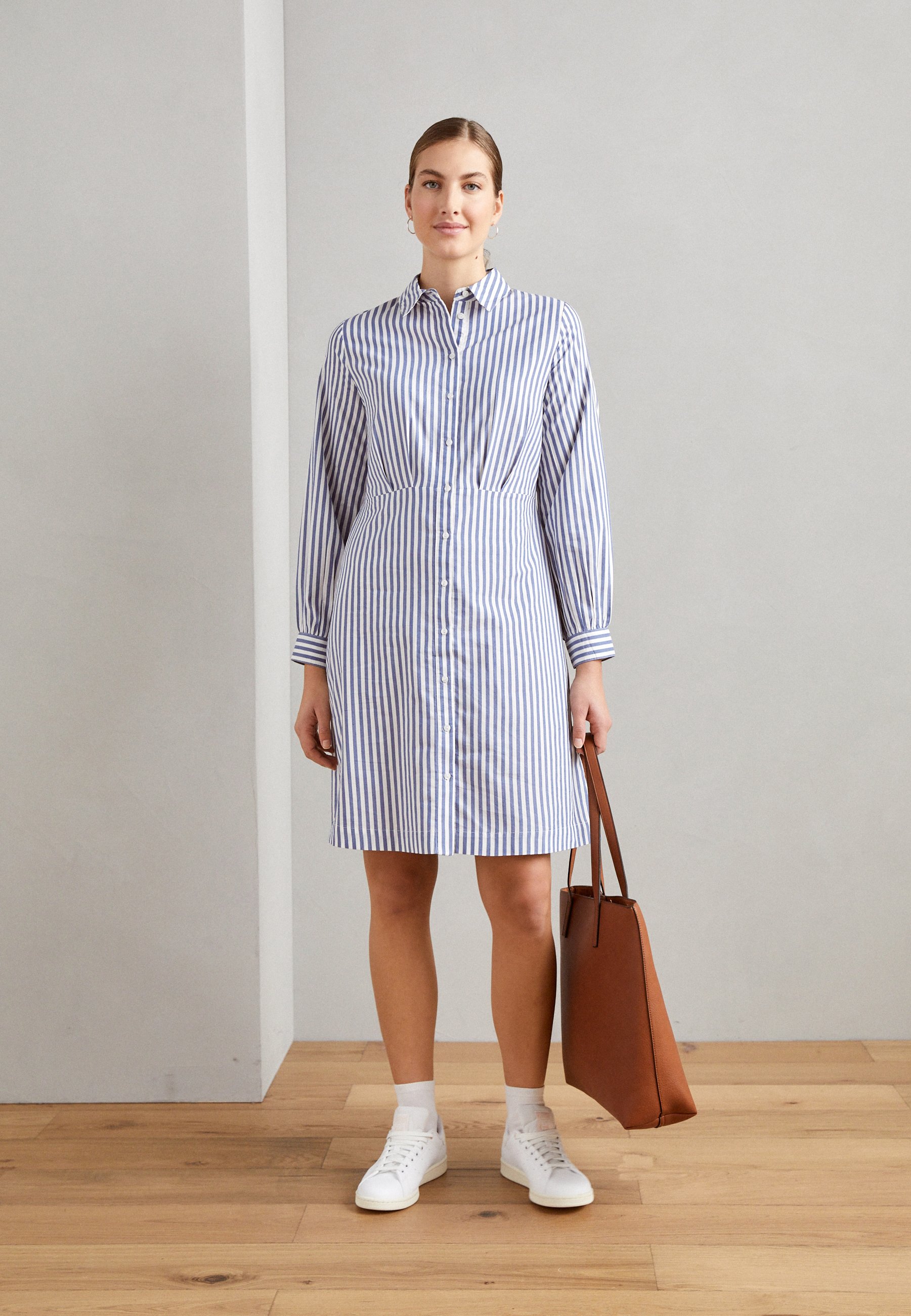 【マコ】Runoelma Puhveli / dress セール】Runoelma Puhveli / dress（ワンピース）｜marimekko
