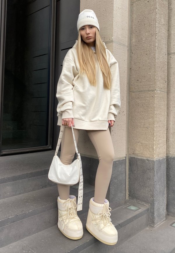 elizaleva_