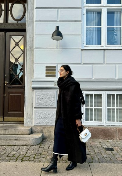 PIECES Pcnikita Long Scarf Noos BC - Sciarpa Lunga Donna, Marchio Danese, Accessorio Invernale