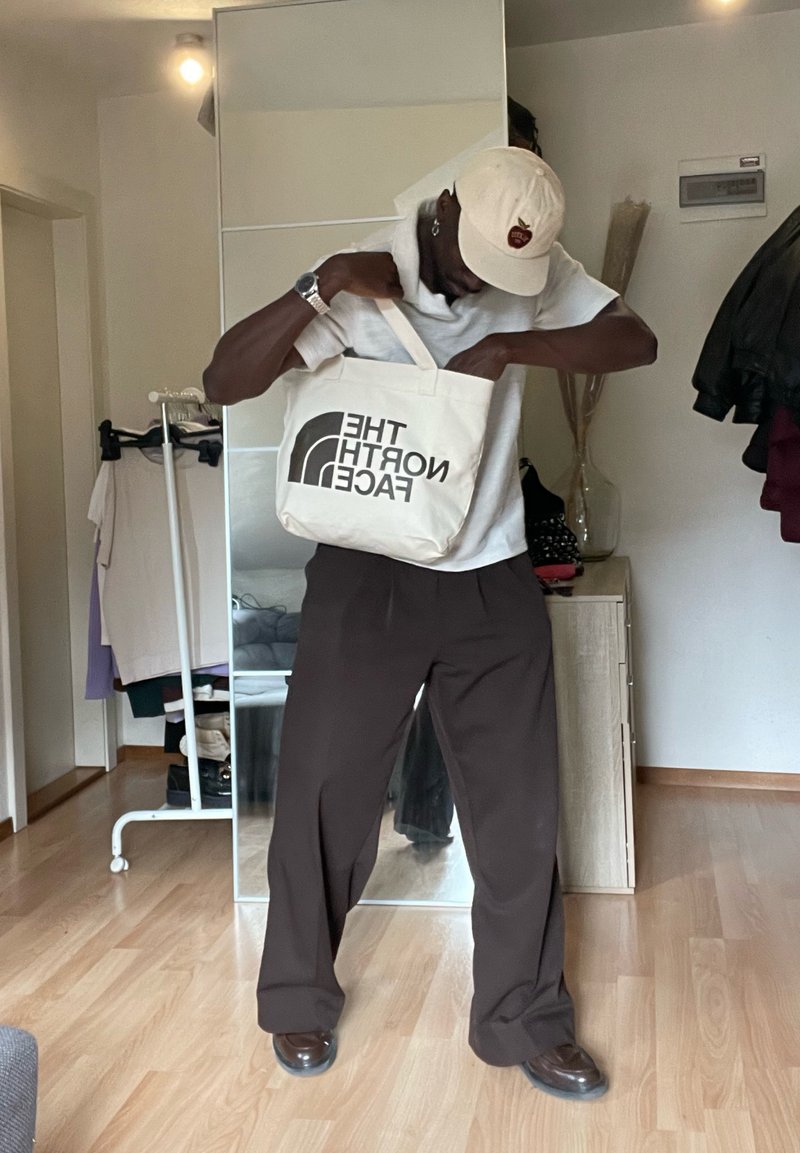 albin.oyono