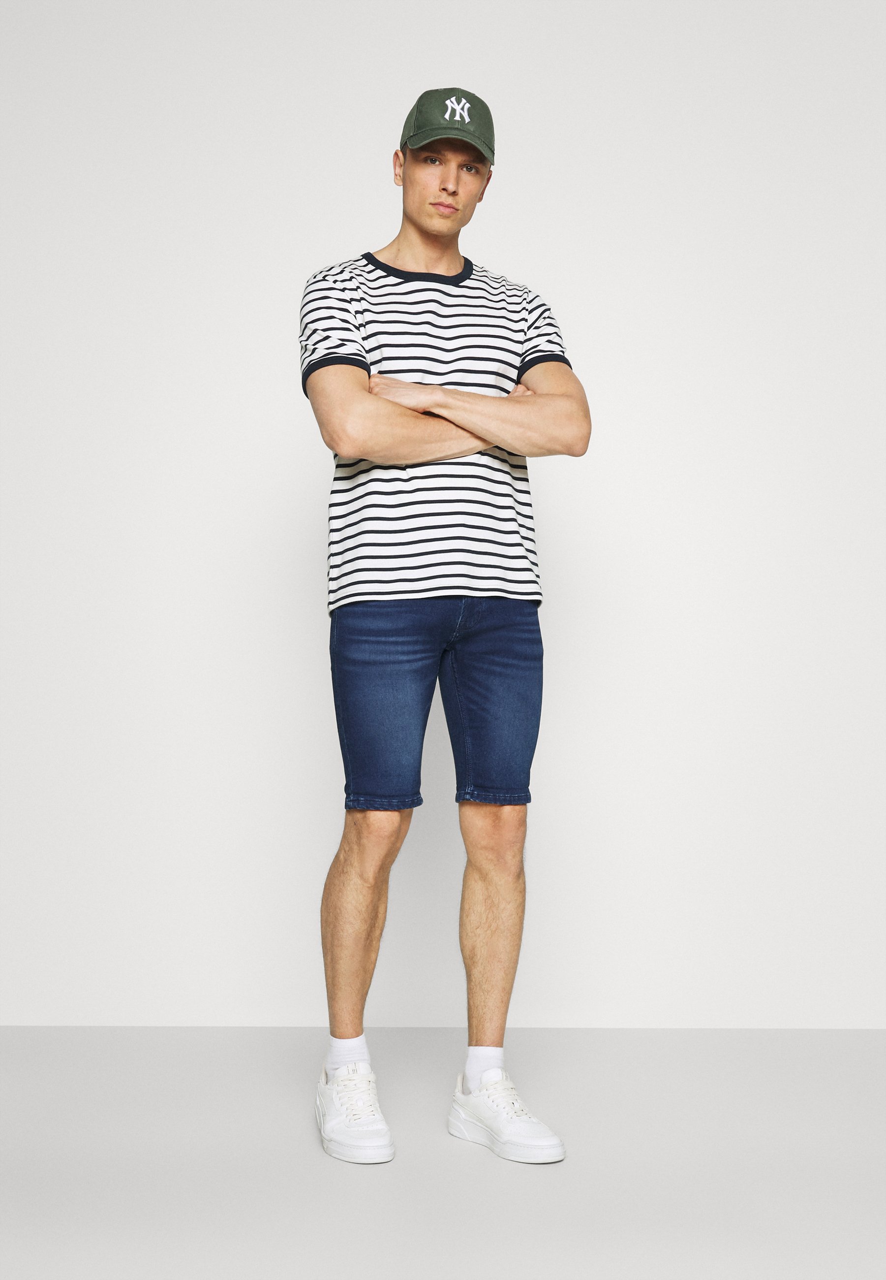 Venta \u003e outfit converse altas hombre \u003e en stock