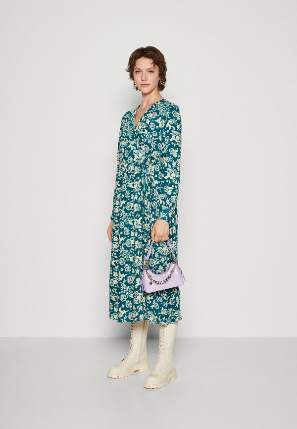 Only & Sons ONSCOLT CROSS NECKLACE Necklace silver/silvercoloured