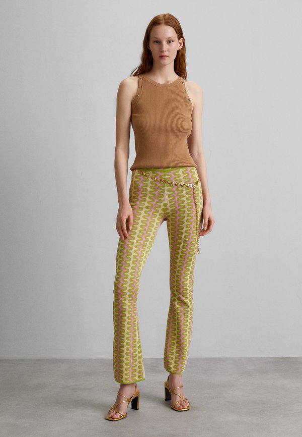 Pieces PCANITA CHAIN WAIST BELT Waist belt goldcoloured Zalando