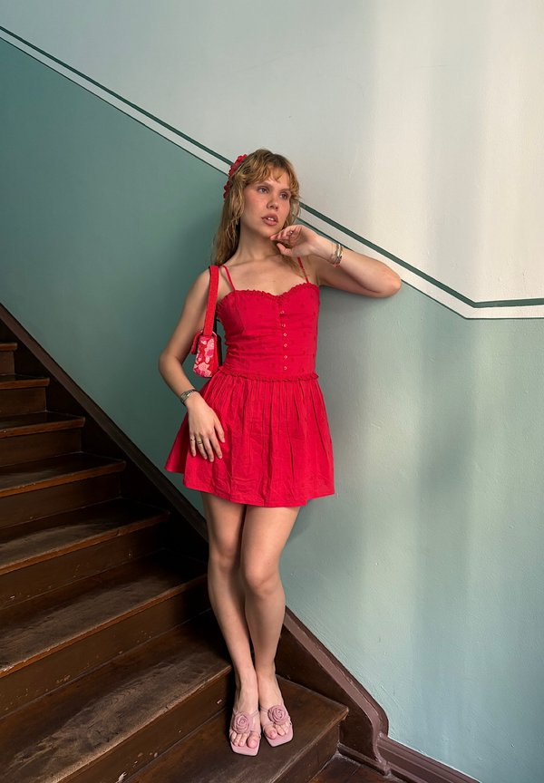 izzycarmeliarose