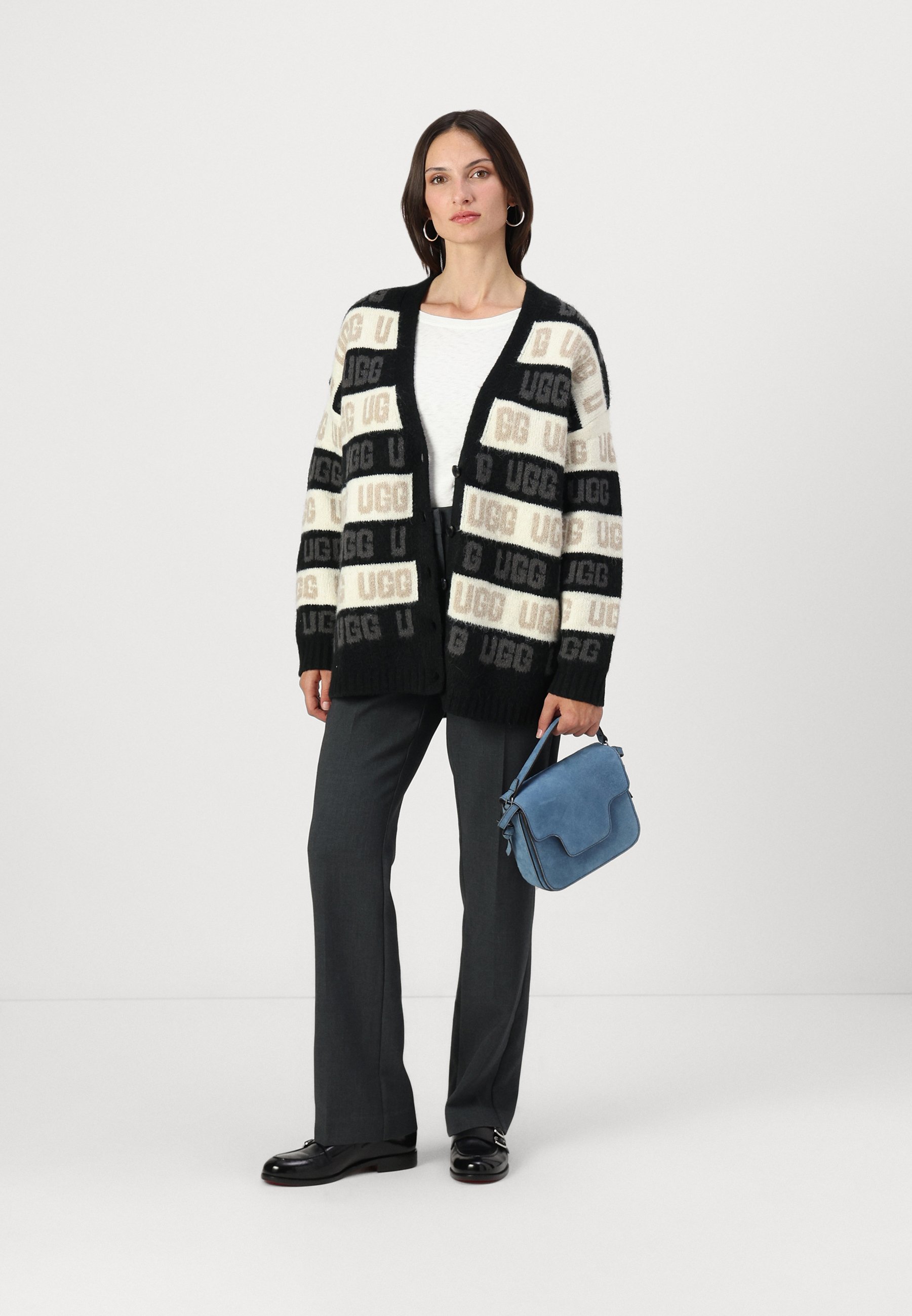 UGG GRAPHIC LOGO CARDIGAN - Cardigan - black - Zalando.co.uk