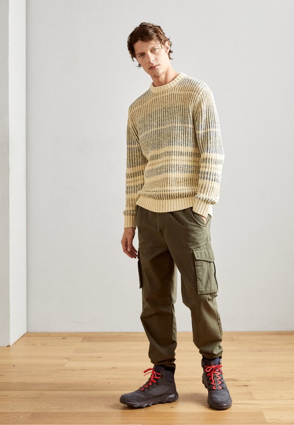 The Squad Cargo Pant in Bronze Green Embellished