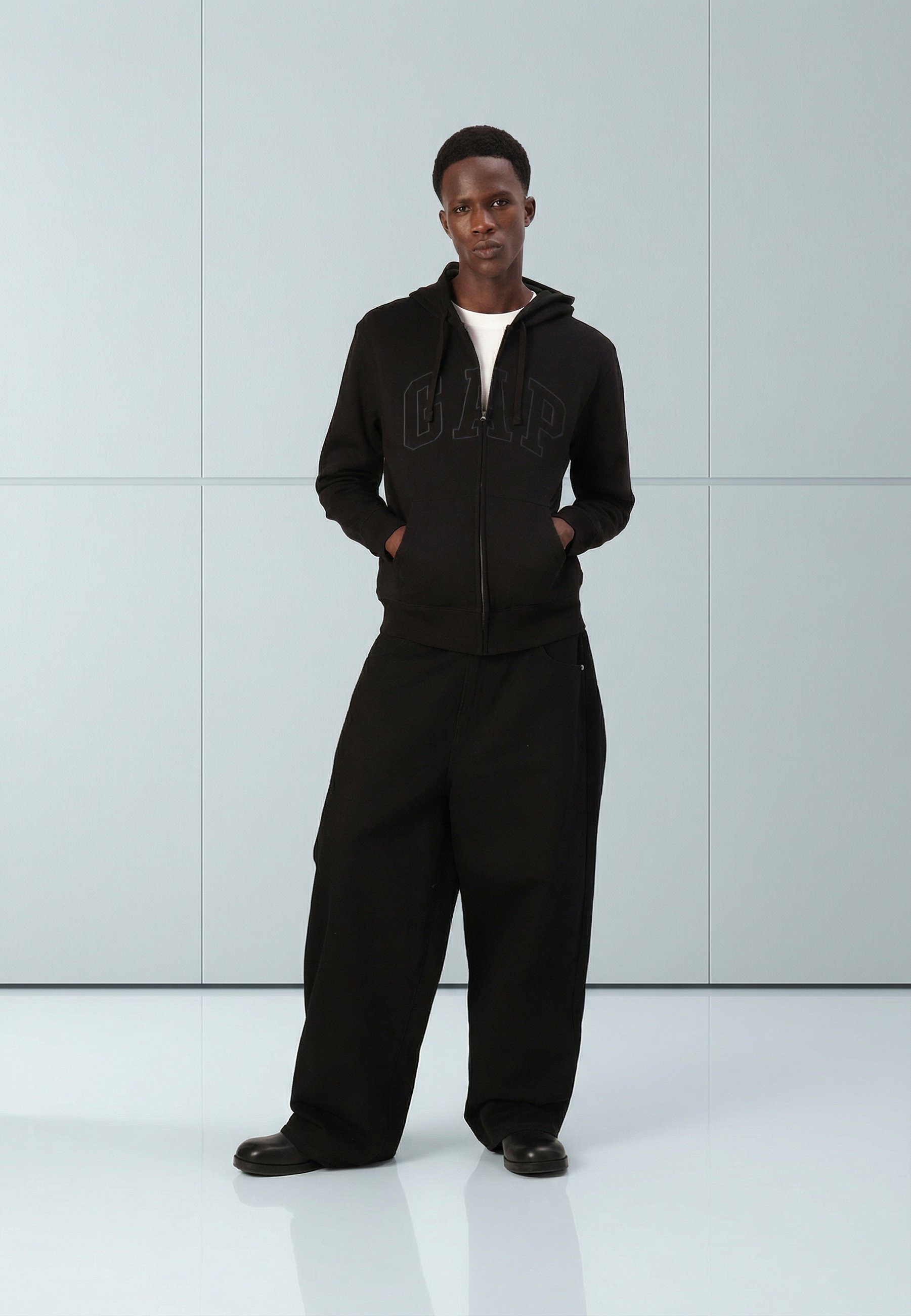 GAP HERITAGE LOGO - Hoodie - true black/black - Zalando.ie
