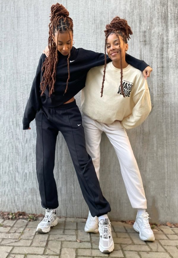 Jessica & Magali De Backer