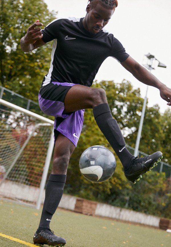 nike parastinchi mercurial