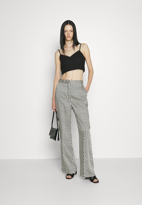 Doliyin Top (Black)