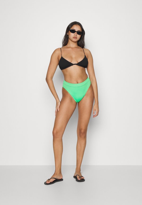 Frankies Bikinis CAMILLA EYELET Bikini top black Zalando.co.uk