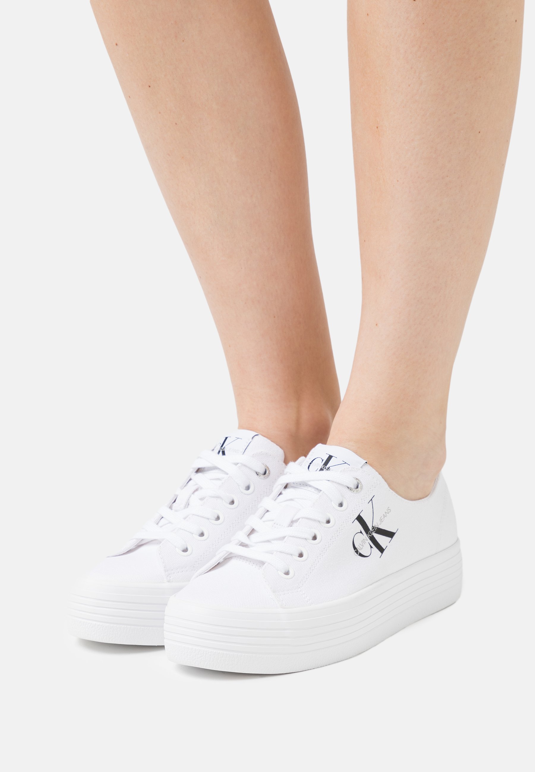 Calvin Klein Jeans FLATFORM LACEUP - Sneaker low - bright white/weiß -  Zalando.de
