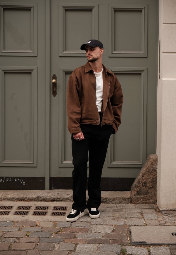 leon_vvl