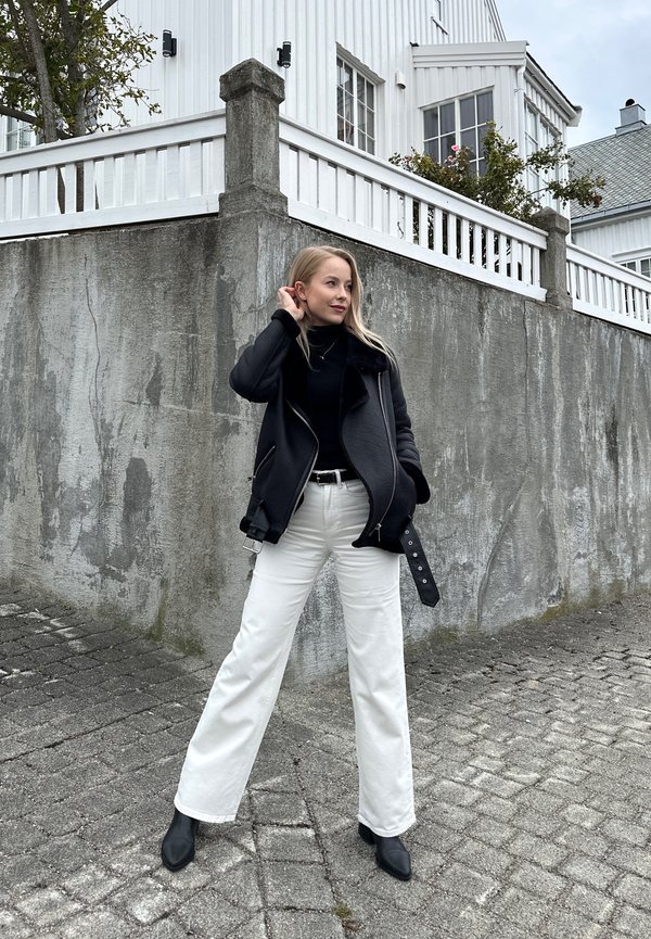 ByElisabethS