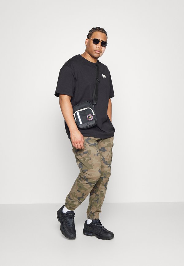 nike ankle socks no show
