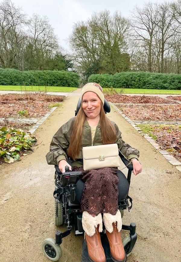 justawheelchairgirl