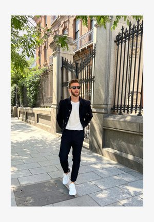 ZeroUV Occhiali Da Sole Wayfarer Uomo | Lenti A Specchio Black Mirror | Protezione UV400 | Finitura Opaca