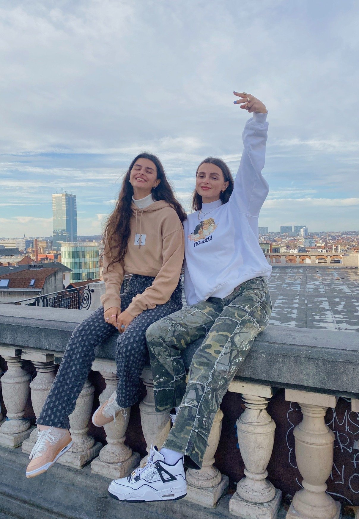Abbigliamento e scarpe Guess Taglia 50 online | La collezione su Zalando