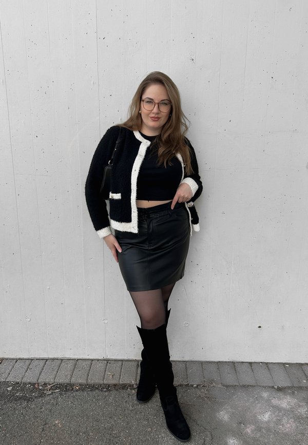juliaxcv_