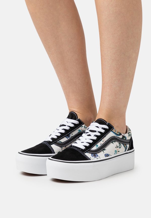 Vans KNU STACK Skate shoes black/true white/black Zalando.co.uk