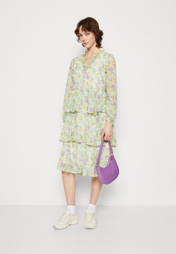 Guess LITTLE BAY SHOULDER BAG Handbag lilac Zalando.de