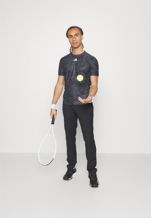 adidas Performance COURTFLASH SPEED Chaussures de tennis toutes