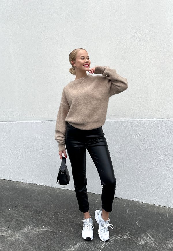 ByElisabethS