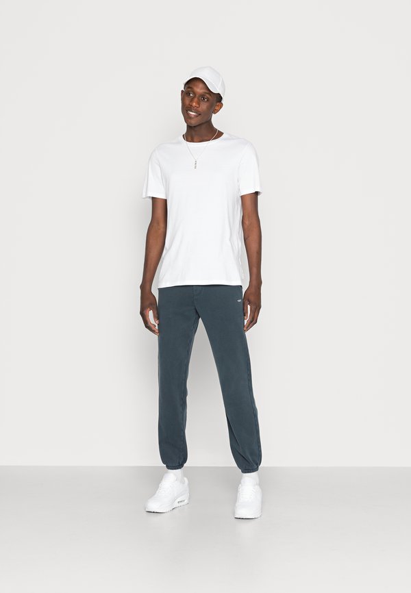 daybreak trainers pale ivory light zitron