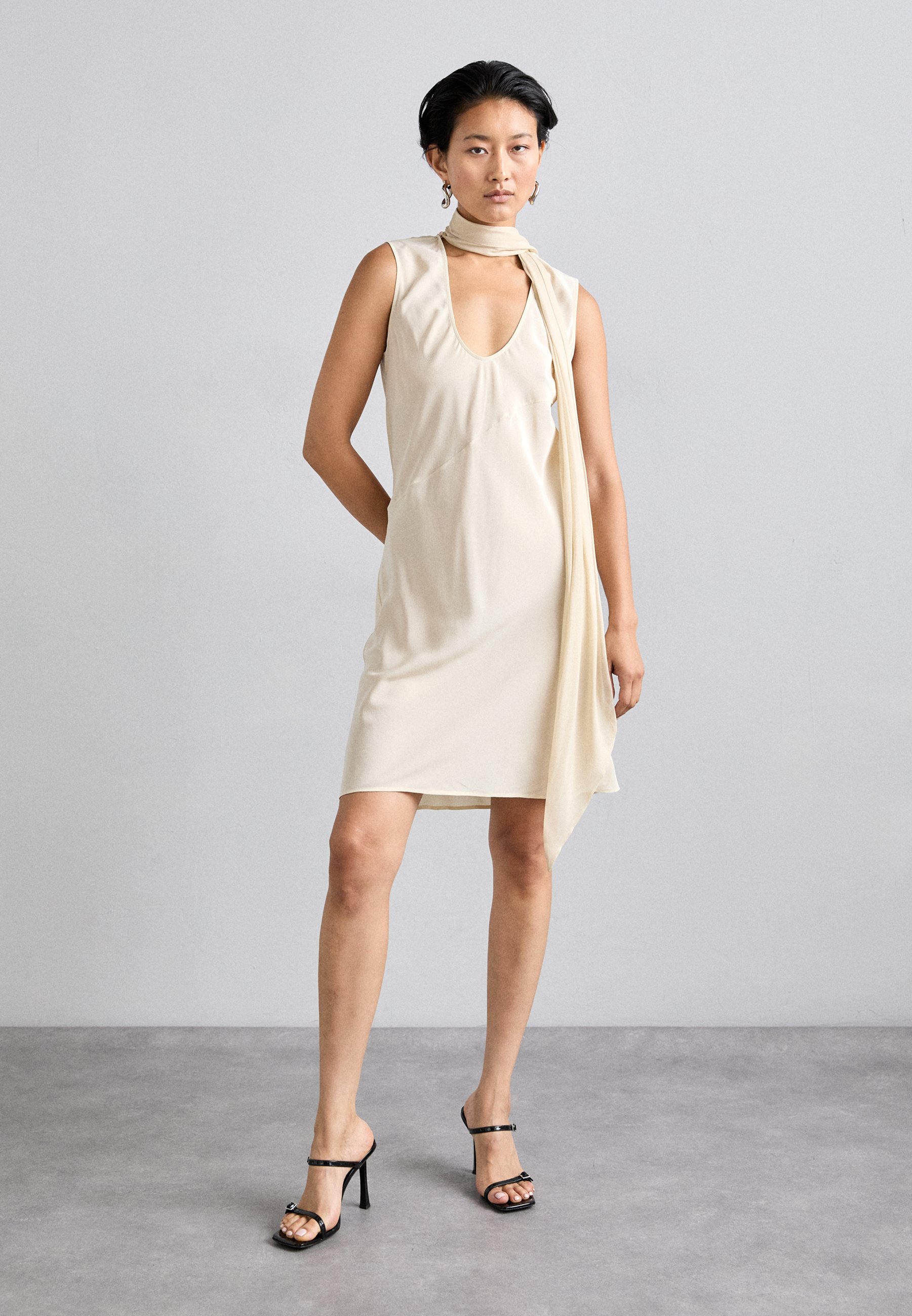 ワンピース HELMUT LANG Woman Dress Beige N10HW603 0CA Helmut Lang Wind Dress Olive – CLEMENTINE'S