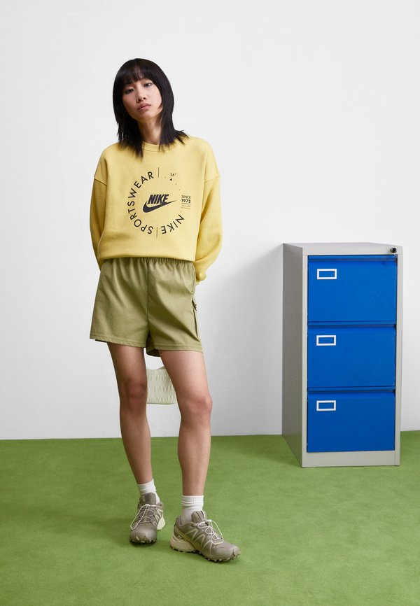 Salomon XT6 UNISEX Športni copati quail/plum kitten/vanilla ice