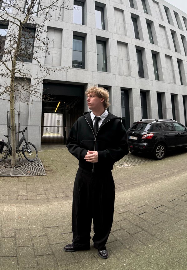 simon.wauman