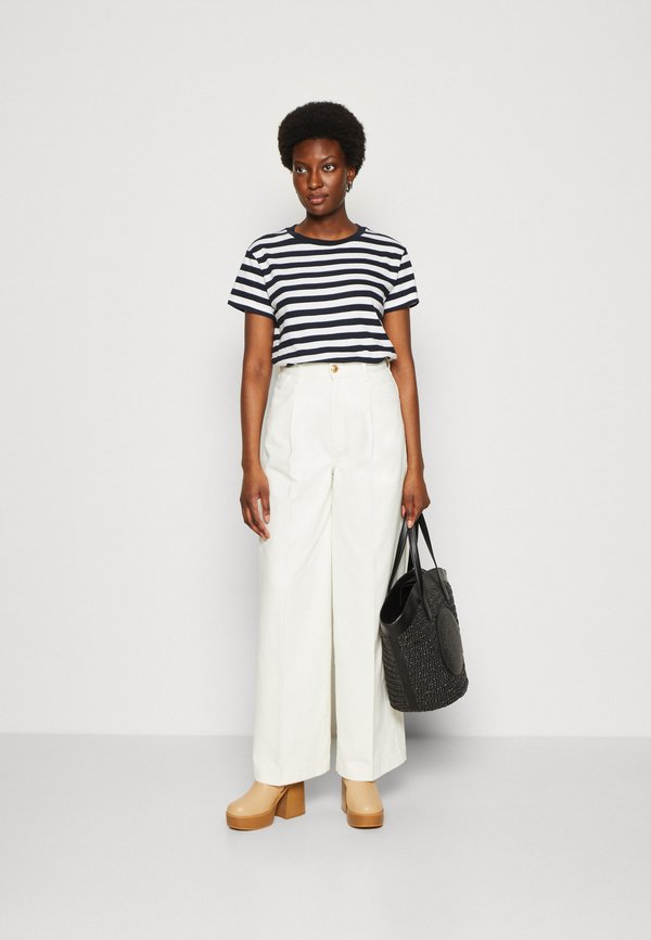 Onlaugusta Pant Cloud Dancer Stripes Blue Stri
