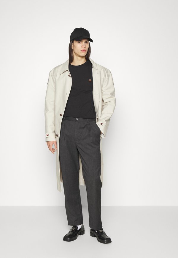 Holzweiler SIRUS CAP UNISEX Cap black/svart Zalando.no