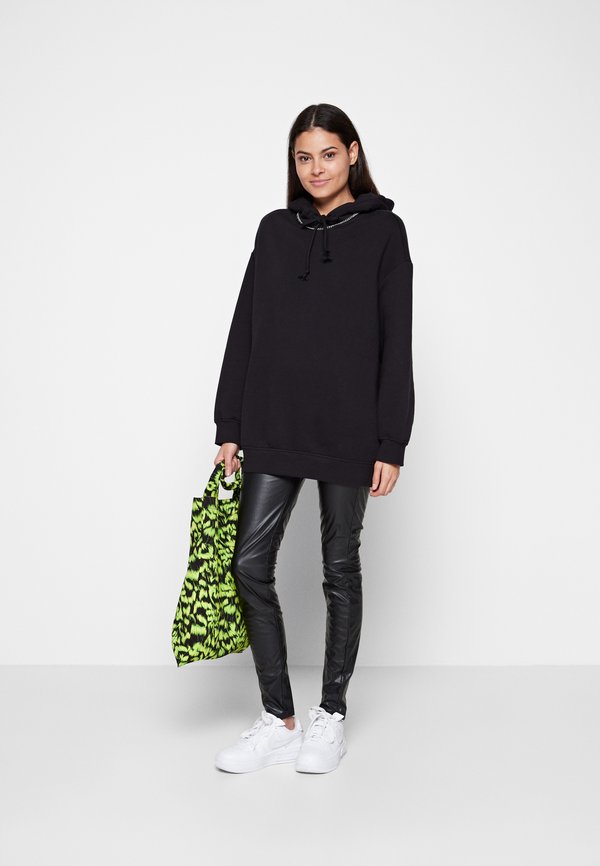 Pollo LQ Trousers in Nero