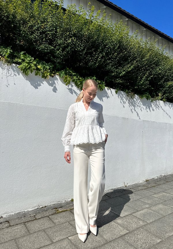 ByElisabethS