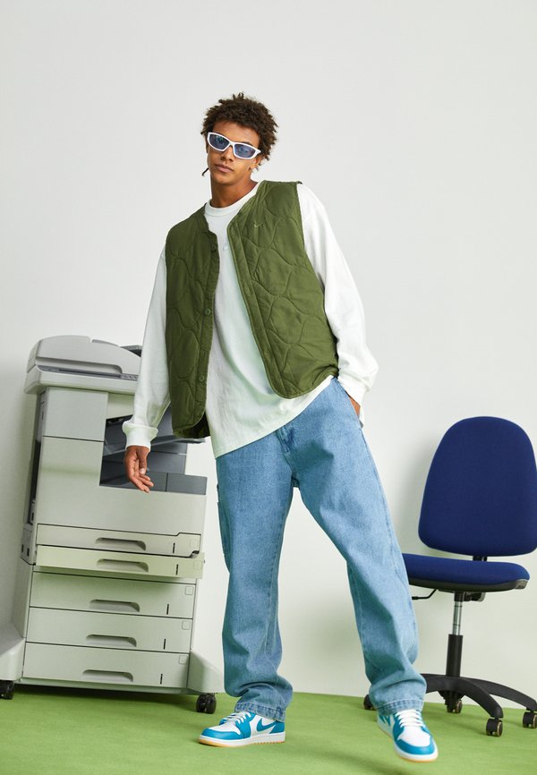 Jordan AIR JORDAN 1 MID Hightop trainers aquatone/celestial gold